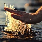 99px.ru аватар Мужская рука над водой, by Peterix