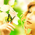 99px.ru аватар Девушка держит на пальце бабочку на фоне цветущих веток яблони