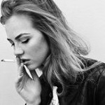 99px.ru аватар Девушка с сигаретой в руке