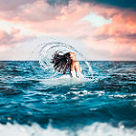 99px.ru аватар Девушка стоит в воде, фотограф Marion Laplace