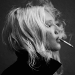 99px.ru аватар Девушка-блондинка в профиль с сигаретой