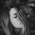 99px.ru аватар Черно-белый портрет девушки