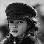 Аватар Английская модель Кейт Мосс в кепке