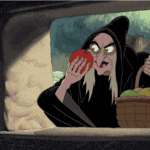Конкурсная работа Ведьма предлагает отравленное яблоко Белоснежке - из «Белоснежка и семь гномов» — американский полнометражный фэнтезийный мультипликационный фильм-мюзикл 1937 года производства Walt Disney Productions