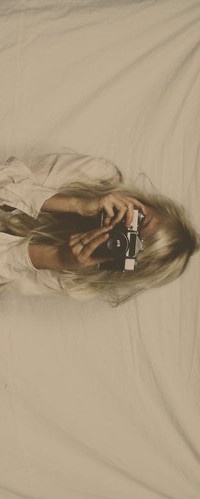 Аватар вконтакте блондинка с фотоаппаратом