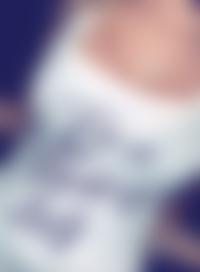 Аватар вконтакте Девушка в белой майке с надписью I'm Fucking Lady