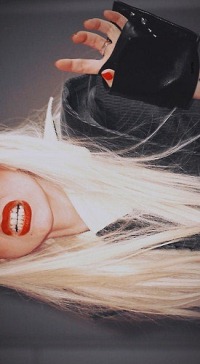 99px.ru аватар Девушка показывает зубы