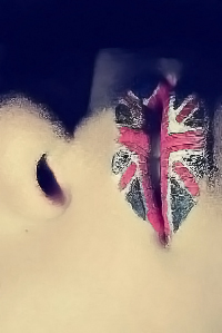 99px.ru аватар Девушка с губами под цвет британского флага