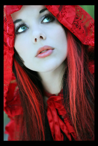 99px.ru аватар Девушка в красной накидке