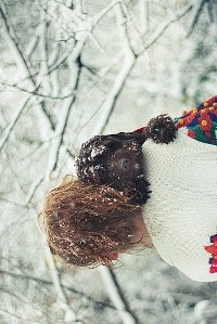 99px.ru аватар Девушка с щенком под снегом