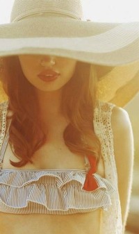 Аватар вконтакте Девушка в шляпе