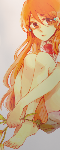 Аватар вконтакте Орихиме Иноуэ / Orihime Inoue из аниме Блич / Bleach сидит обхватив ноги руками
