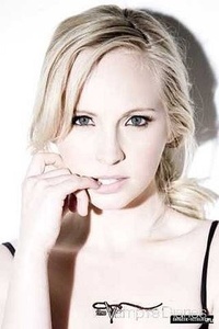 Аватар вконтакте Актриса Кэндис Аккола / Candice Accola (Caroline Forbes / Кэролайн Форбс из сериала Дневники вампира / The Vampire Diaries)