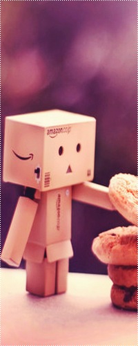 99px.ru аватар Картонный человечек Данбо / Danbo и печеньки