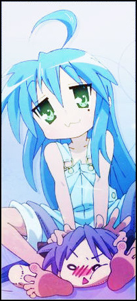 99px.ru аватар Konata Izumi / Коната Изуми с игрушечной Когами / Kogami из аниме Счастливая Звезда / Lucky Star