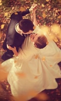 99px.ru аватар Свадебный вальс молодоженов в осенней листве