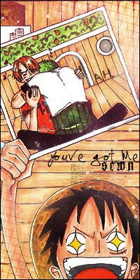 Аватар вконтакте Луффи / Luffy держит в руках фотографию обнимающихся Зоро Ророноа / Zoro Roronoa и Санджи / Sanji из аниме Ван Пис / One Piece (Youve got ne sewn)