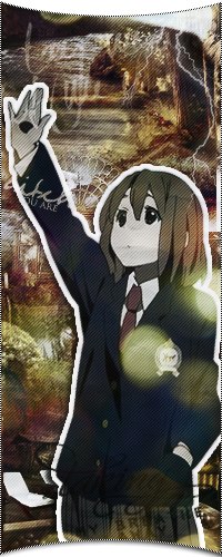 Аватар вконтакте Hirasawa Yui / Юи Хирасава из аниме Легкая музыка / Клуб легкой музыки / Кей-Он! / K-ON! в школьной форме подняла правую руку вверх