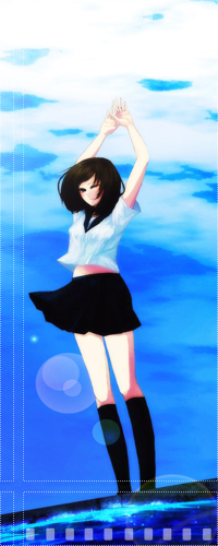 99px.ru аватар Темноволосая девушка в школьной форме стоит у моря вытянув руки вверх на фоне неба