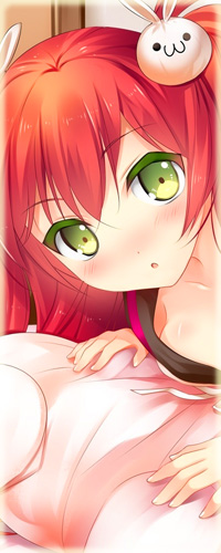 99px.ru аватар Смущенная рыжеволосая зеленоглазая девушка лежит на кровати с заколками в волосах в виде мордочки зайца