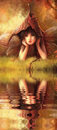 99px.ru аватар Девочка-эльф в шапке из листочка, лежит у водоема отражаясь на водной поверхности