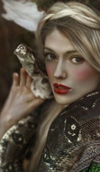 Аватар вконтакте Девушка со змеей, ву Agnieszka Lorek