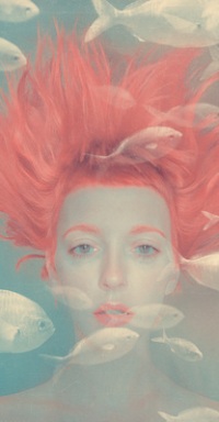 99px.ru аватар Девушка с розовыми волосами в окружении рыб, by Anka Zhuravleva