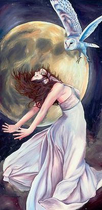 Аватар вконтакте Девушка стоит на фоне луны в ночном небе, рядом парит в воздухе белая сова, автор Jenna