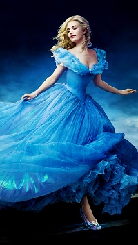 Аватар вконтакте Британская актриса Лили Джеймс / Lily James в роли Золушки / Cinderella из одноименного фильма и сказки в голубом пышном платье, by michellemonique