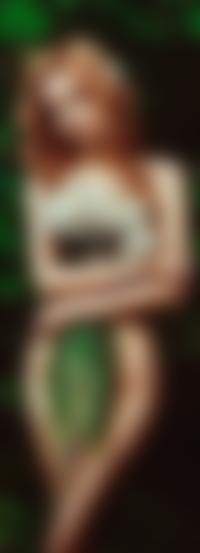 Аватар вконтакте Обнаженная девушка с букетом нарциссов, фотограф Светлана Беляева