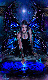 99px.ru аватар Девушка-эльф держит руку над водой, в которой лежит черепна фоне ночи и летающих бабочек