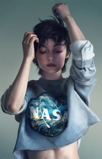 Аватар вконтакте Девушка держит руки у головы, by Astri-Lohne