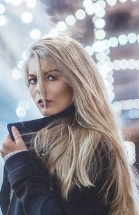 Аватар вконтакте Девушка с длинными волосами