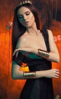 Аватар вконтакте Девушка в венке на голове, by Aisii