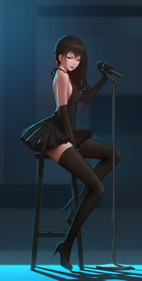 Аватар вконтакте Девушка в черном платье и чулках сидит на стуле перед микрофоном