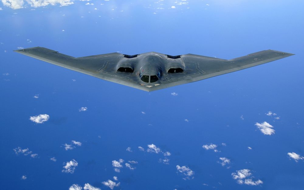 Обои для рабочего стола Самолет невидимка B-2 radar modernization