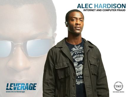 Обои на рабочий стол Сериал Leverage, Alec Hardison, internet and computer fraud (www.tnt.tv/leverage) we know drama