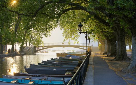 Обои на рабочий стол Canal Рhone-Alpes, France