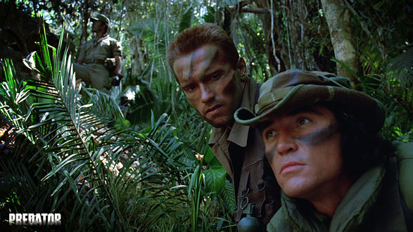 Обои на рабочий стол Билли (Sonny Landham) и Датч (Арнольд Шварцнегер)  из фильма «Хищник» (Predator)