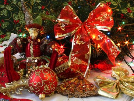 Обои на рабочий стол Новогодние игрушки