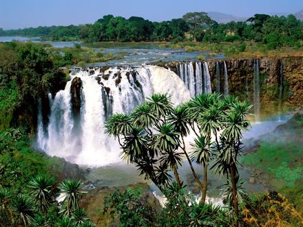 Обои на рабочий стол Водопады Blue Nile Falls питают озеро Тана недалеко от города Бахар Дар в Эфиопии