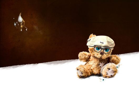 Обои на рабочий стол Мишка тедди в очках с человеческими глазами (teddy)
