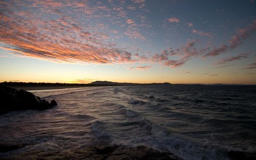 Обои на рабочий стол Вечер. Закат солнца на море.