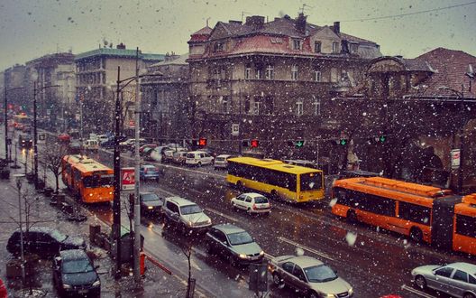 Обои на рабочий стол Конец зимы на улице в Белграде (© LilySANDRITA87)