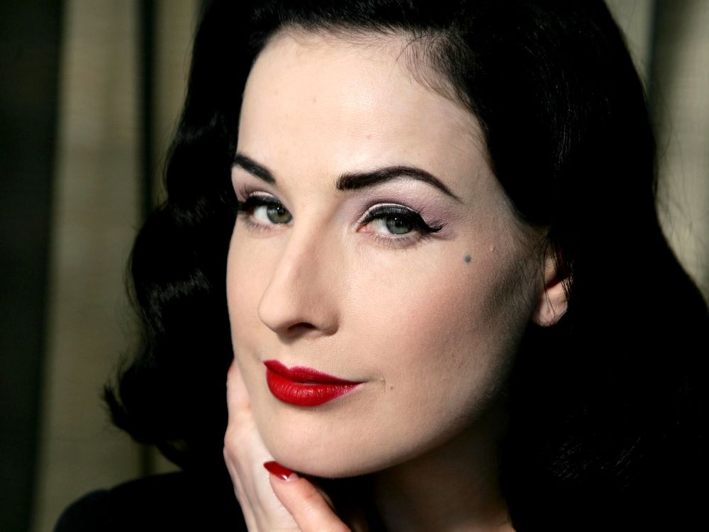 Обои для рабочего стола Dita Von Teese