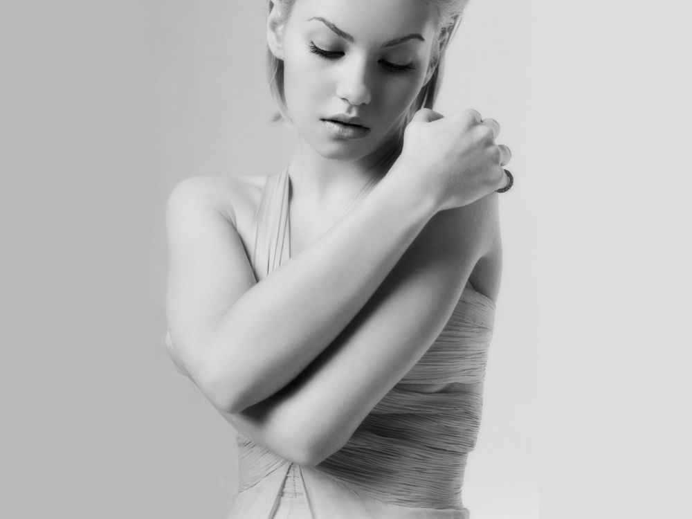 Обои для рабочего стола Элиша Катберт (Elisha Cuthbert)
