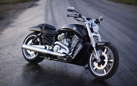 Обои на рабочий стол Harley-Davidson V-Rod Muscle