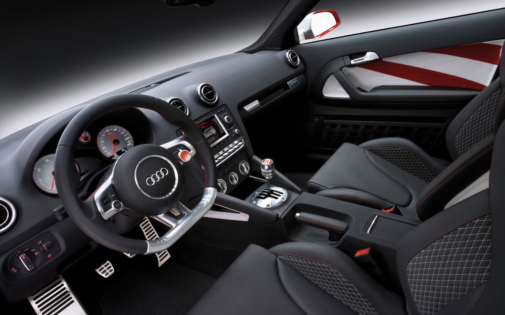 Обои для рабочего стола Салон новенькой Ауди / Audi