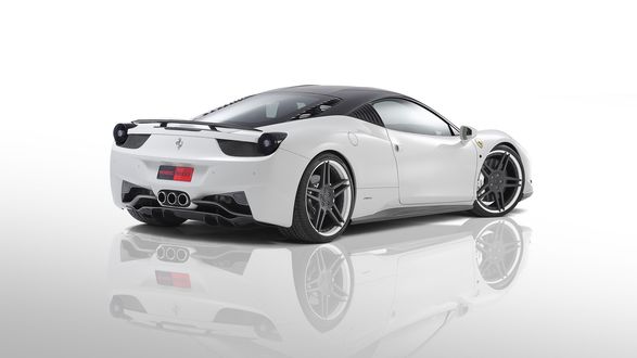 Обои на рабочий стол Ferrari coupe в чёрно-белом цвете (Novitec rosso)
