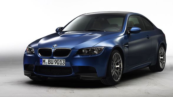 Обои на рабочий стол Новый BMW 2011 года (M3 Coupe) вид спереди